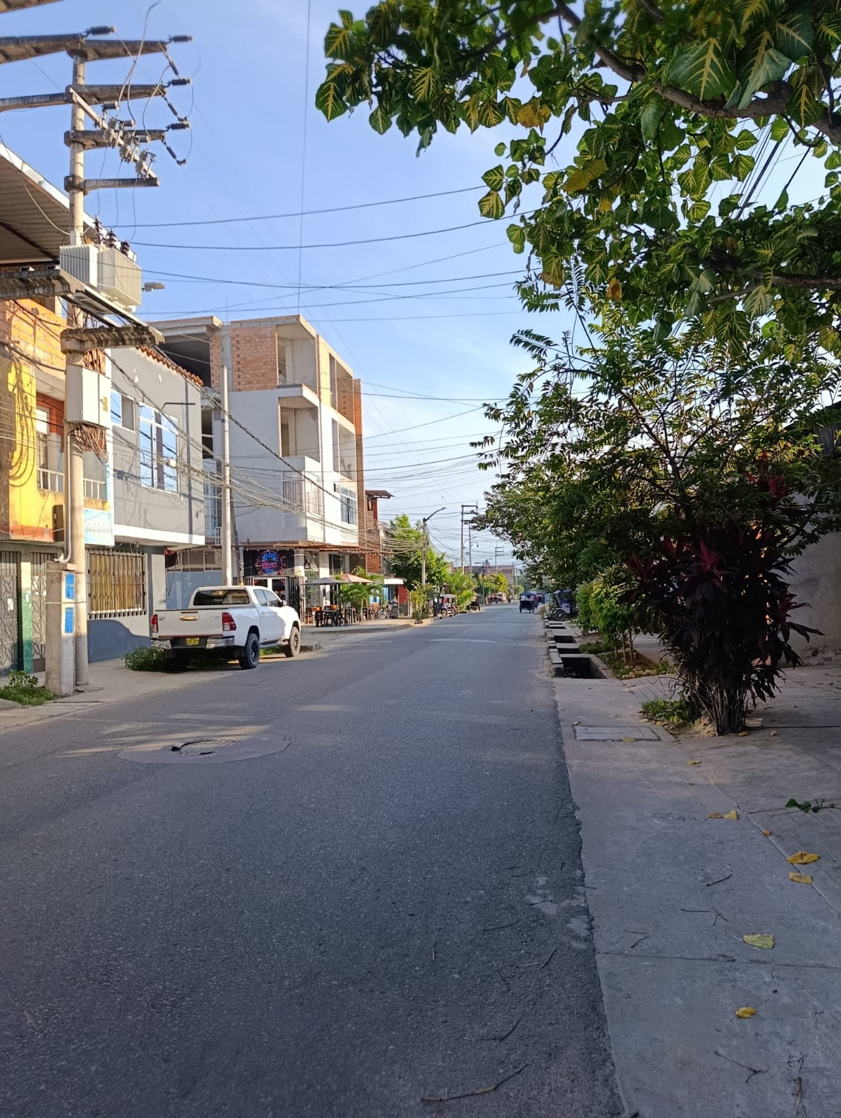 CASA VIVENDA / COMERCIAL