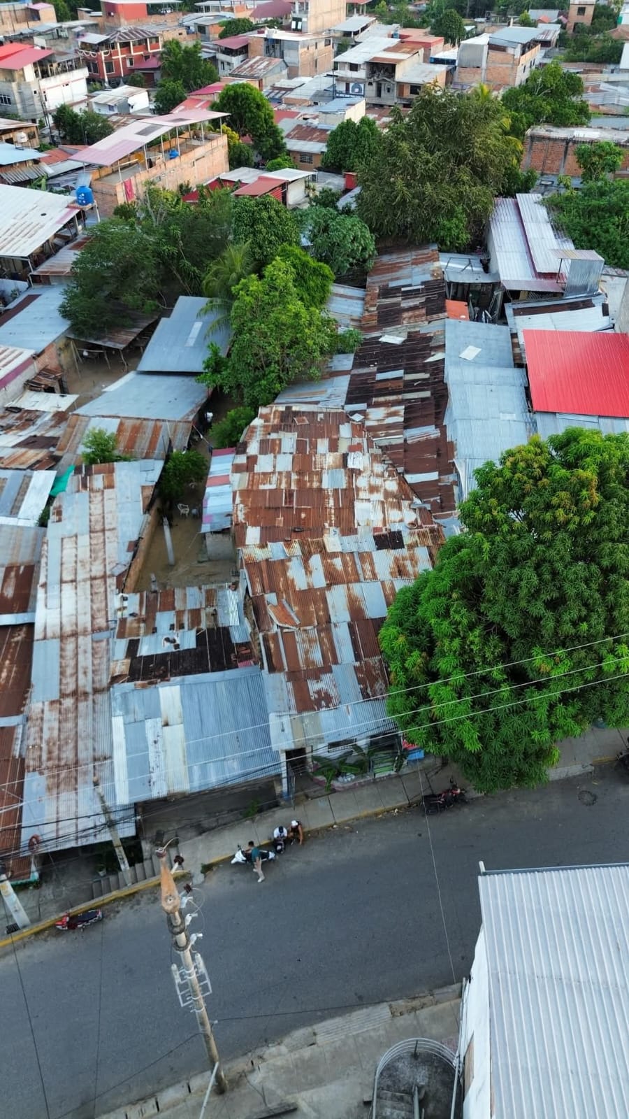 Terreno en venta a 3 min de la plaza de Tarapoto y 2cdrs del puente santa Inés en barrio huayco