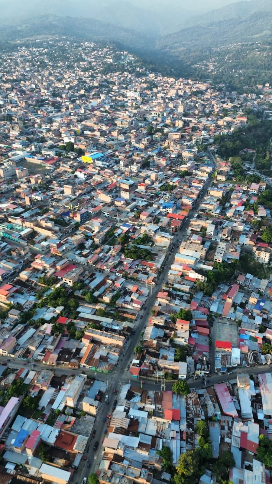 Terreno en venta a 3 min de la plaza de Tarapoto y 2cdrs del puente santa Inés en barrio huayco