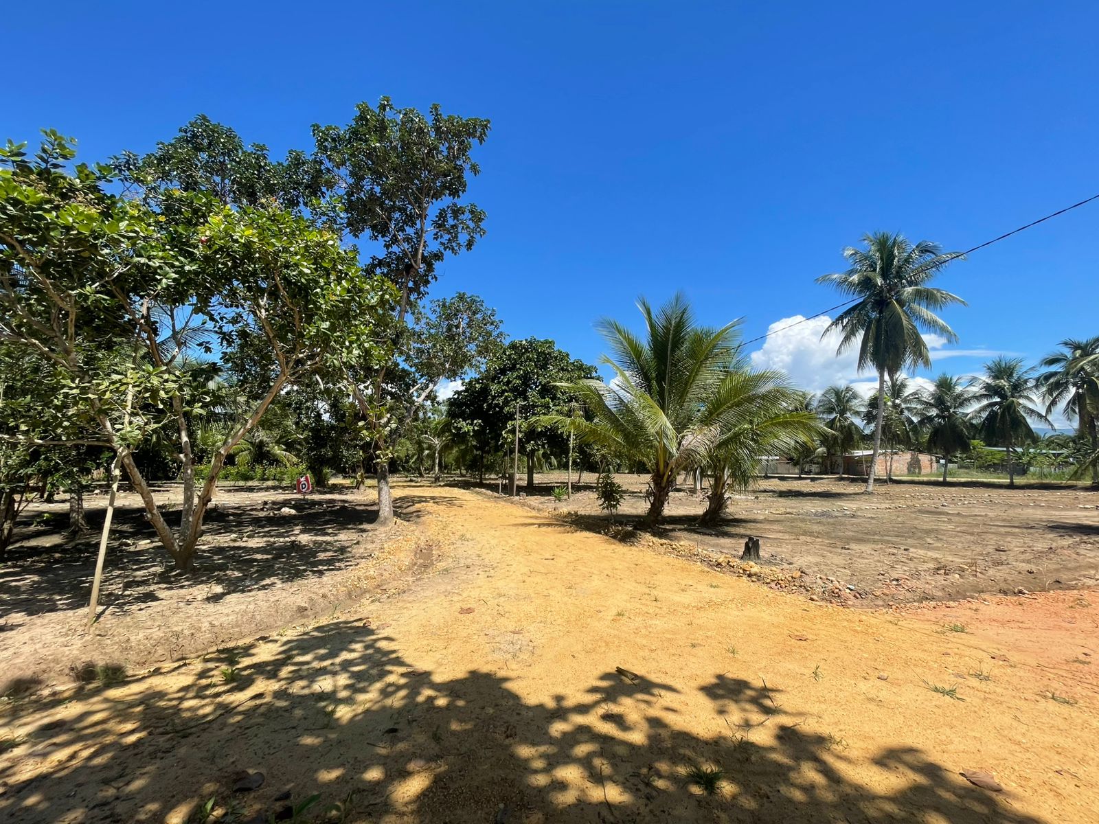 🏡Lotes frente de la entrada de Lamas🏡