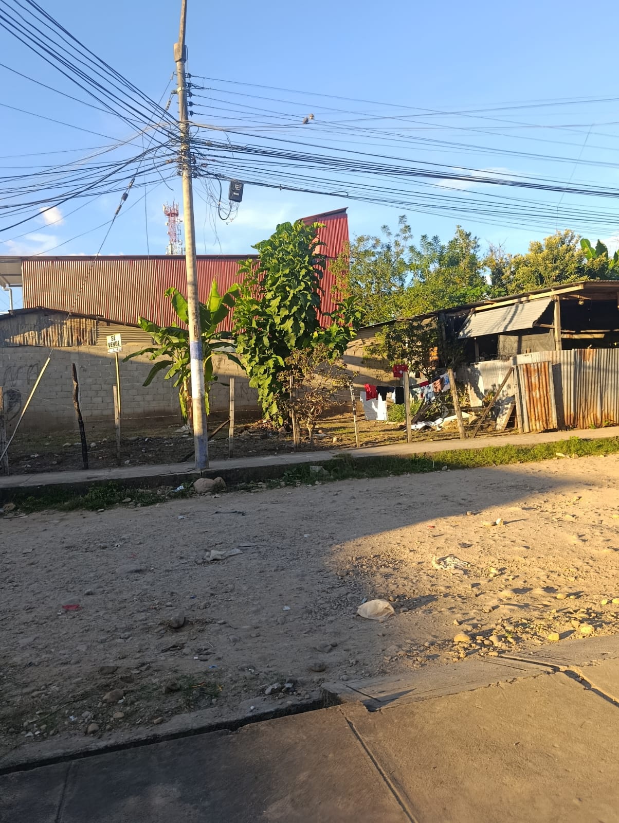 🏢 VENTA DE TERRENO EN ZONA COMERCIAL – BARRIO HUAYCO, TARAPOTO
